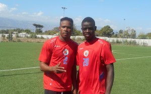 Ronald Elusma (#2) et Luis Valendi Odelus (#20)