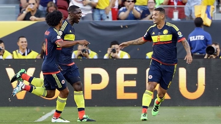 la joie de Cristian Zapata après son but